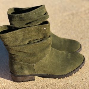 Brand new Chinese laundry booties